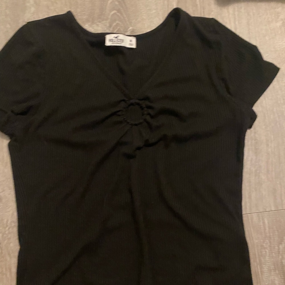 Hollister crop tshirt